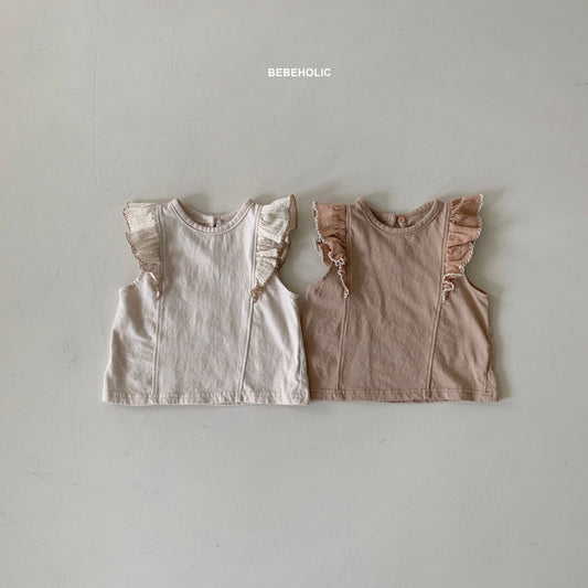 𝐵𝐸𝐵𝐸 𝐻𝑂𝐿𝐼𝐶 Wing Tee