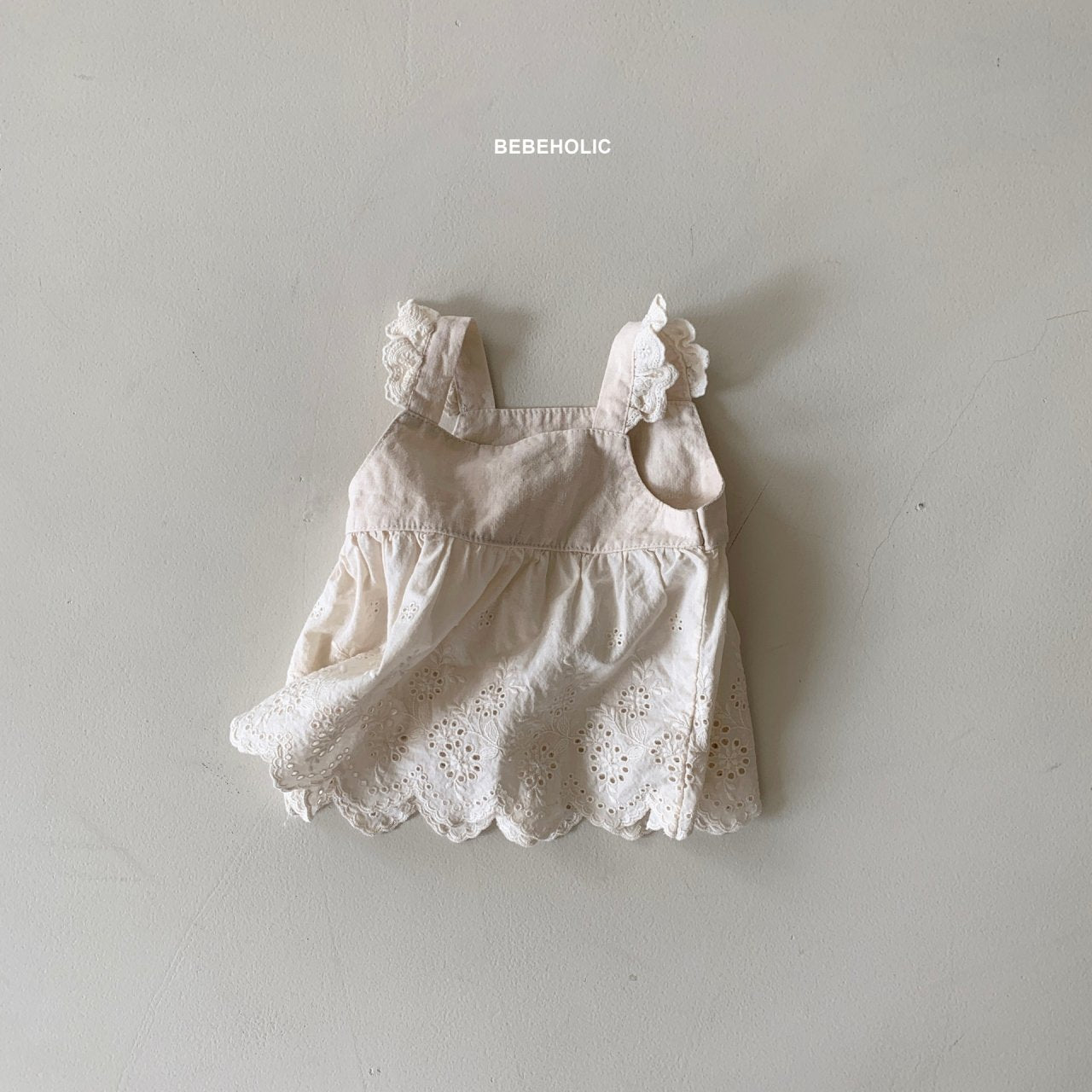 𝐵𝐸𝐵𝐸 𝐻𝑂𝐿𝐼𝐶 Lami Blouse