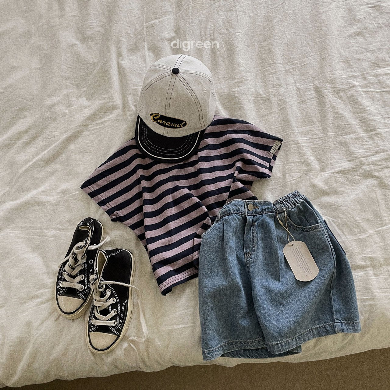 𝔻𝕀𝔾ℝ𝔼𝔼ℕ 𝕂𝕀𝔻𝕊 - Natural Stripes Tee